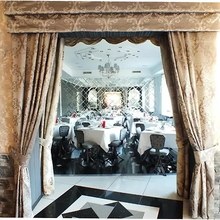 Apalenis Hotel 3*